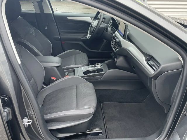 Ford Focus Cool & Connect Wagon