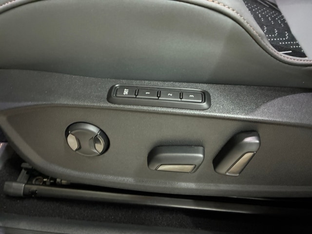 Cupra Born 240 kW (326PS) NAVI SHZ RFK