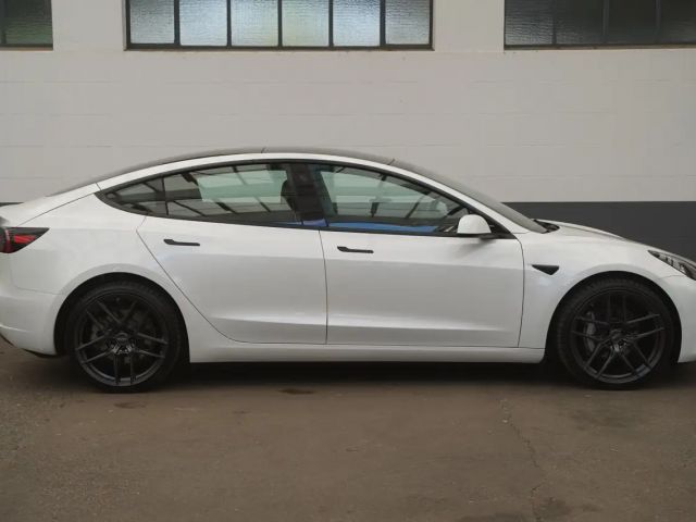 Tesla Model 3 AWD Long Range