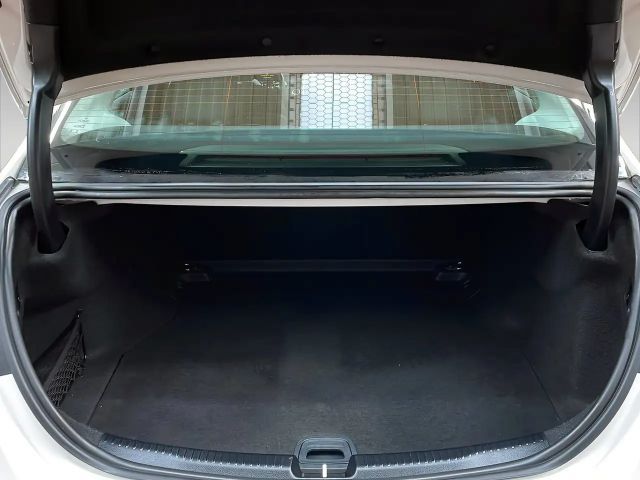 Mercedes-Benz C 200 Business Line Sedan