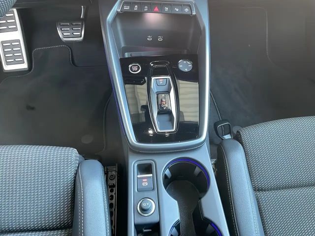 Audi A3 35 TDI S-Line S-Tronic Sedan