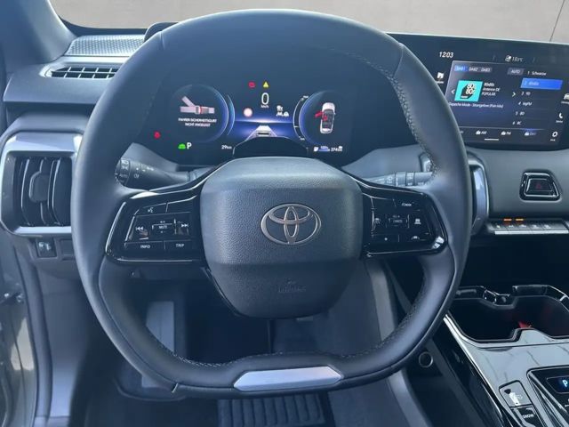 Toyota Urban Cruiser 61kWh Teamplayer