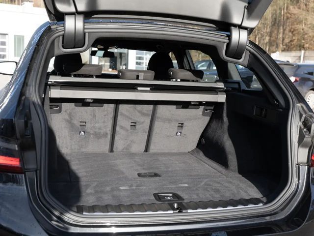 BMW 330 330i M-Sport Touring xDrive