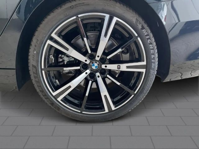 BMW 520 520i M-Sport Sedan