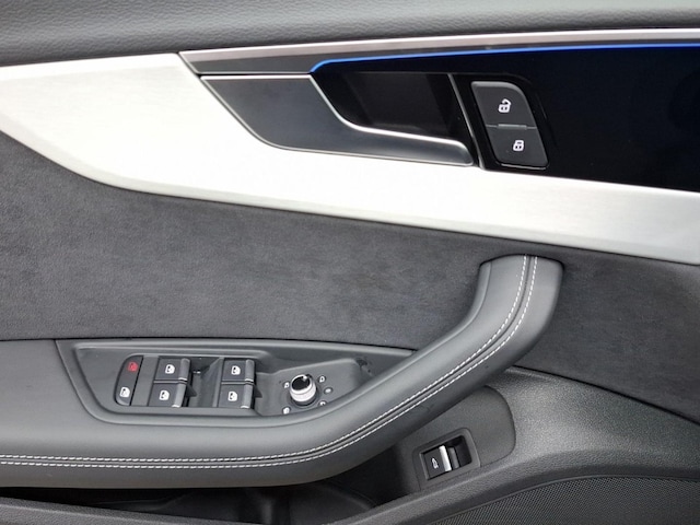 Audi A4 40 TFSI Avant Quattro S-Line S-Tronic