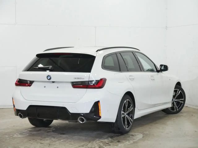 BMW 330 330e M-Sport Touring