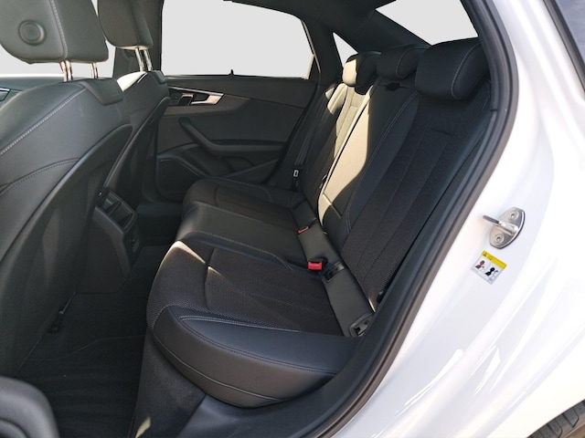 Audi A4 40 TDI S-Tronic Sedan