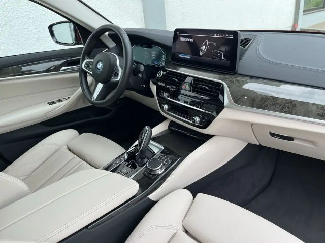 BMW 530 530e Sedan xDrive