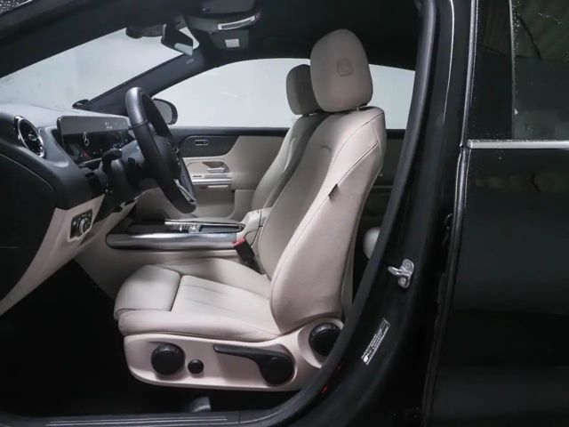 Mercedes-Benz GLA 180 Progressive