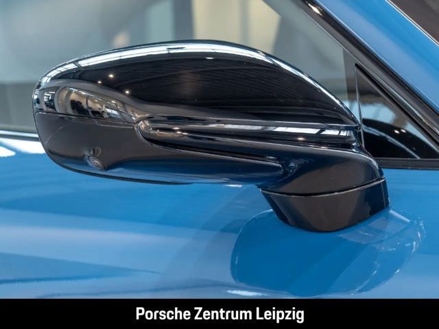 Porsche Taycan Black Edition Sport Turismo