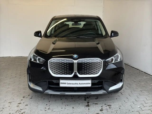 BMW iX1 xDrive30