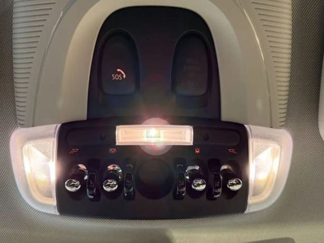 MINI Cooper Clubman Essential Trim KAM+LED+NAVI+KOMF