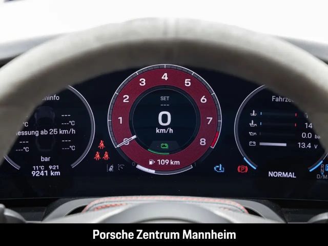 Porsche 992 4 Coupé GTS Targa