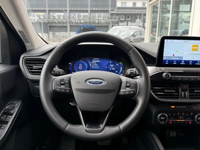 Ford Kuga AWD Hybrid Titanium