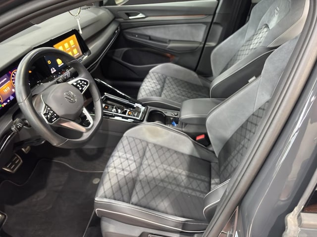 Volkswagen Golf R-Line Variant