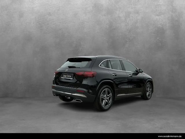 Mercedes-Benz GLA 180 GLA 180 AMGLine/Multibeam/AHK/EasyP/360°/Distron