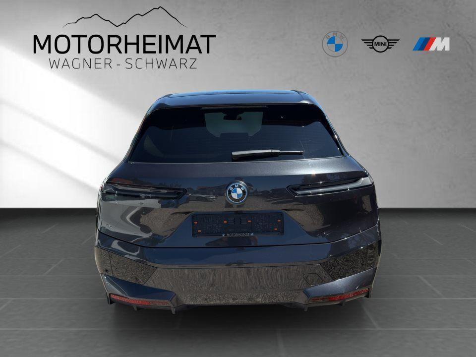 BMW iX xDrive40