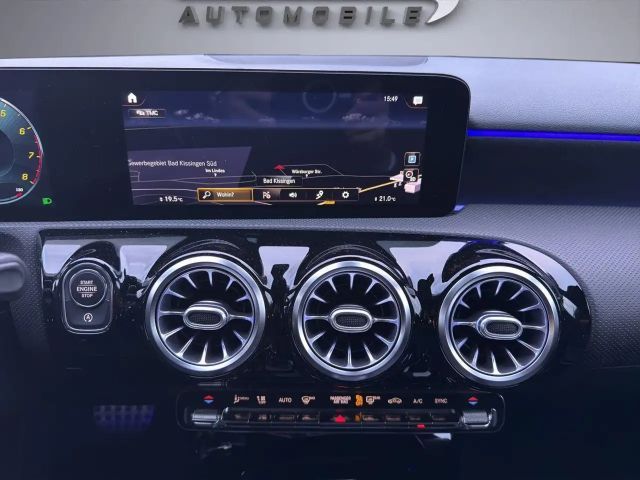 Mercedes-Benz A 220 4MATIC AMG Line