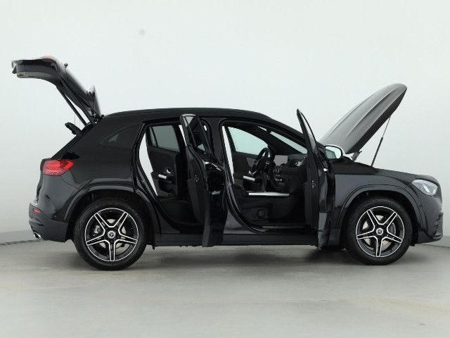 Mercedes-Benz GLA 180 AMG Line