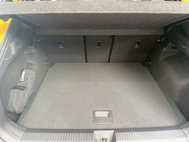 Volkswagen T-Roc 1.5 eTSI DSG R-Line