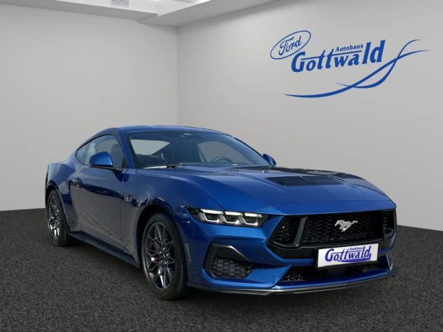 Ford Mustang Fastback GT 5.0 V8