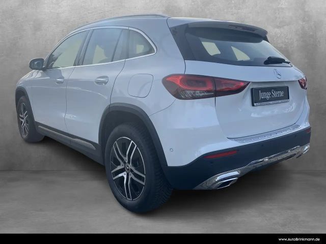 Mercedes-Benz GLA 200 Progressive