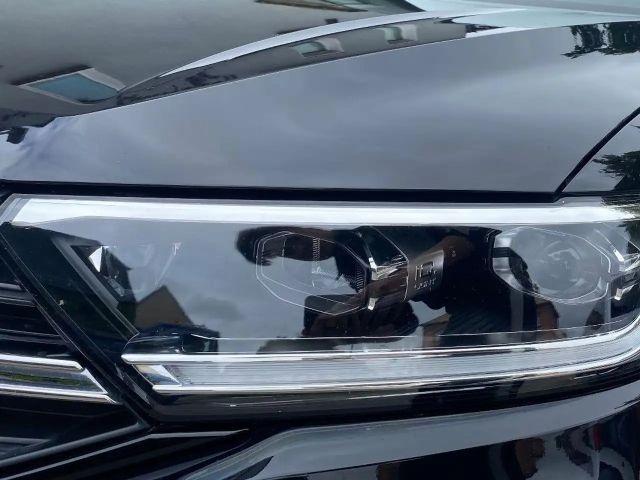 Volkswagen T-Roc IQ.Drive R-Line