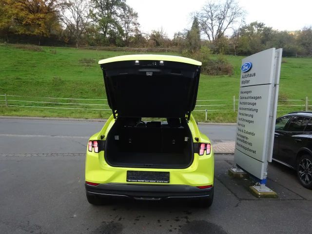 Ford Mustang Mach-E AWD GT