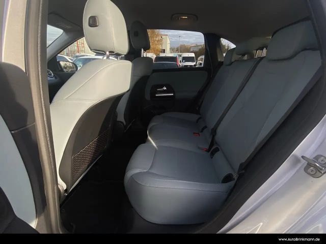 Mercedes-Benz B 200 B 200 d