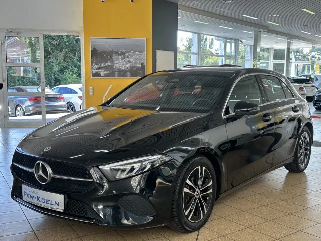 Mercedes-Benz A 180 *KAMERA*NAVi*LED*LEDER*SiTZHG*DAB*