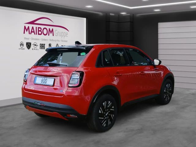 Fiat 600e 600 e 115 kW Red