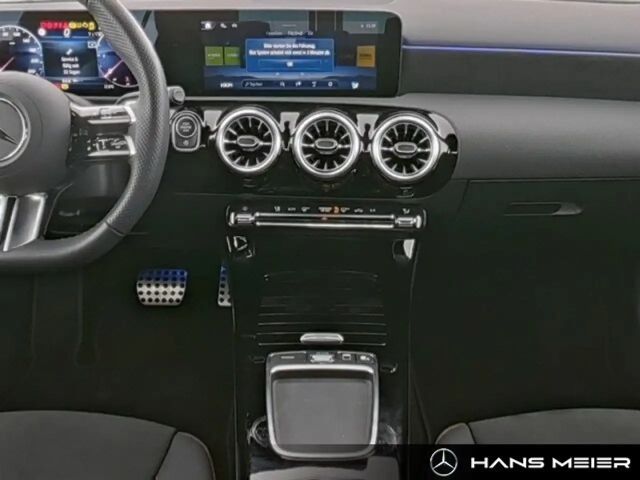 Mercedes-Benz A 220 A 220 d AMG Line