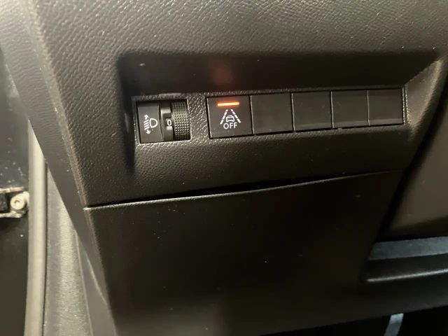 Peugeot E-208 Active Pack