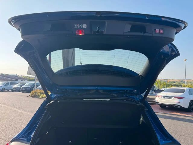 Mercedes-Benz GLA 200 AMG Line