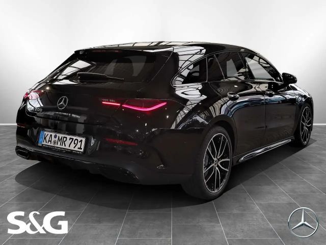 Mercedes-Benz CLA 200 AMG Line