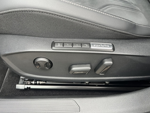 Volkswagen Golf 1.5 eTSI DSG Golf VIII