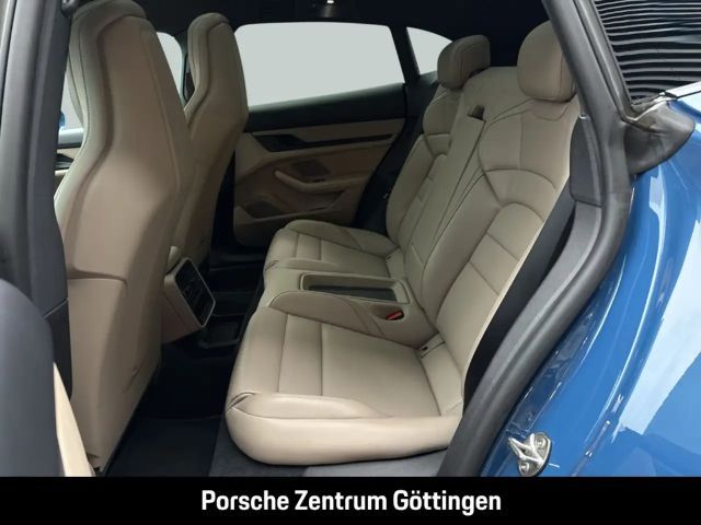 Porsche Taycan 4 Cross Turismo
