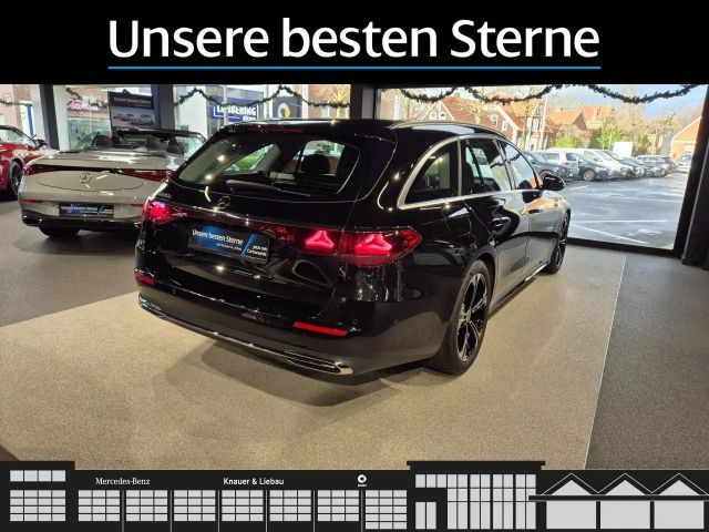 Mercedes-Benz E 220 AVANTGARDE E 220 d Estate