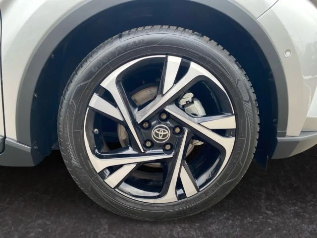 Toyota C-HR Hybride Team D