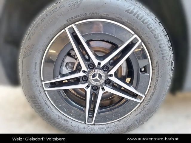 Mercedes-Benz EQB 300 4MATIC AMG Line