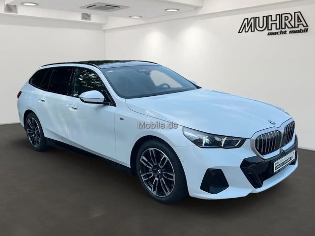 BMW 540 540d M-Sport Touring xDrive