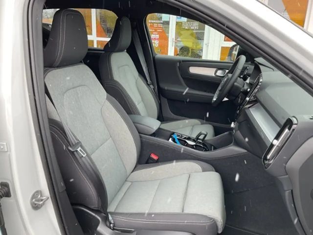 Volvo XC40 Dark Plus T4