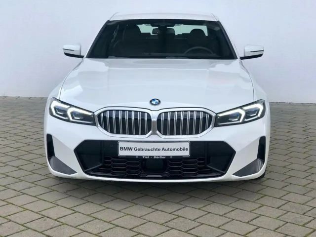 BMW 330 330d M-Sport Sedan