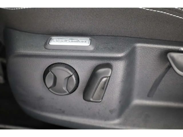 Volkswagen Passat 2.0 TDI Business DSG Variant