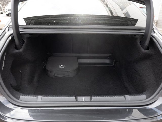 Mercedes-Benz EQE 500 Sedan