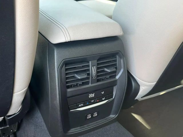 BMW 330 330i M-Sport Sedan xDrive