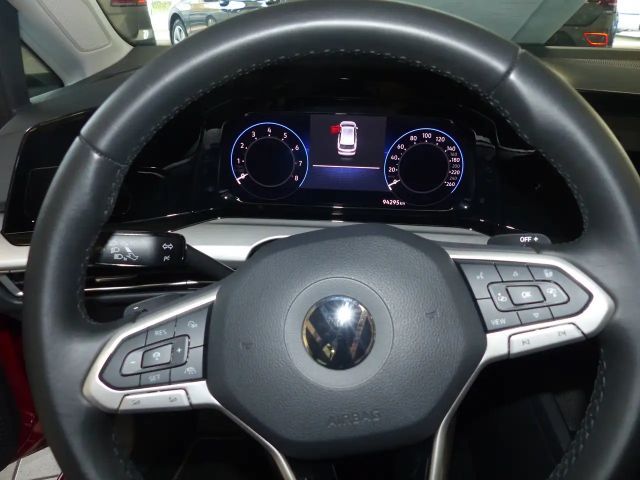 Volkswagen Golf Life Variant