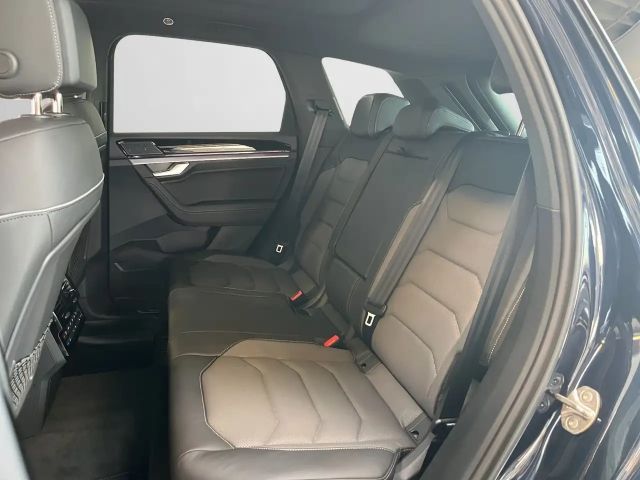 Volkswagen Touareg Touareg 3.0  R-L  DT210TDI A8A