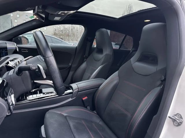 Mercedes-Benz CLA 200 AMG Line Shooting Brake