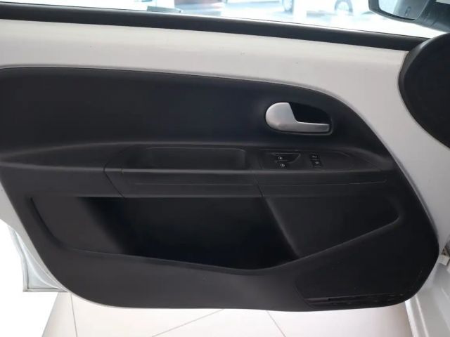 Volkswagen up! /DAB/KAMERA/PDC/BLUETOOTH